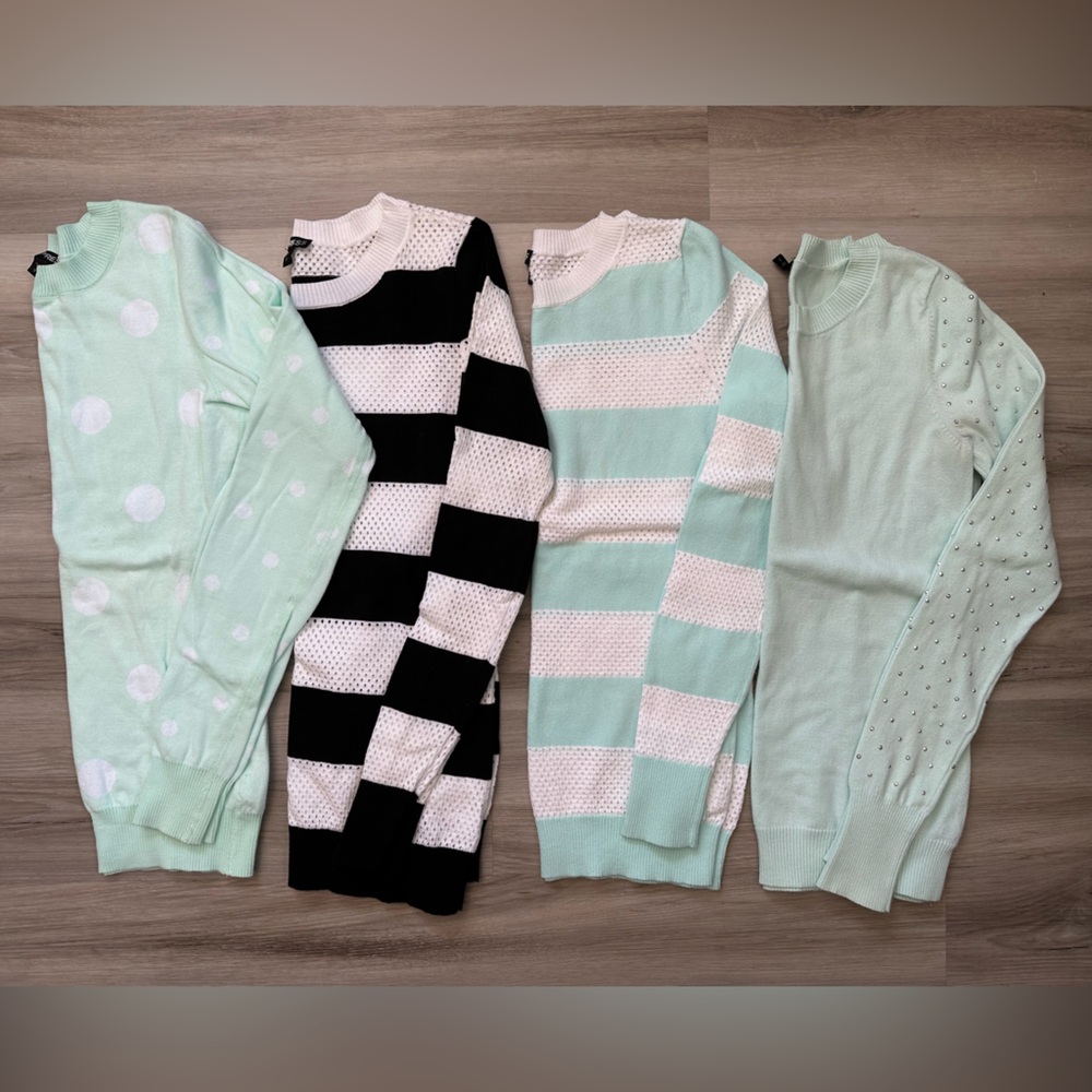 4 Express Sweaters ❤️‍🔥